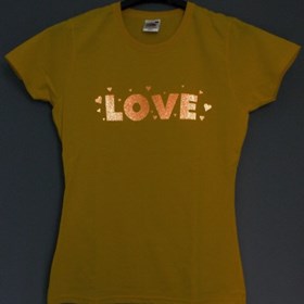 Продукти: Светеща боя за текстил