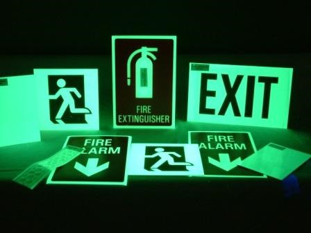 Продукти: Самосветещата  боя за нанасяне върху самозалепващо се фолио